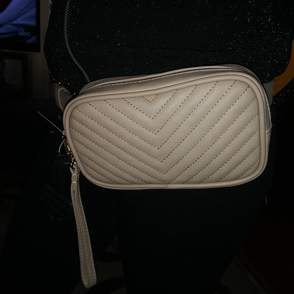 Purse - Picture 2 of 5